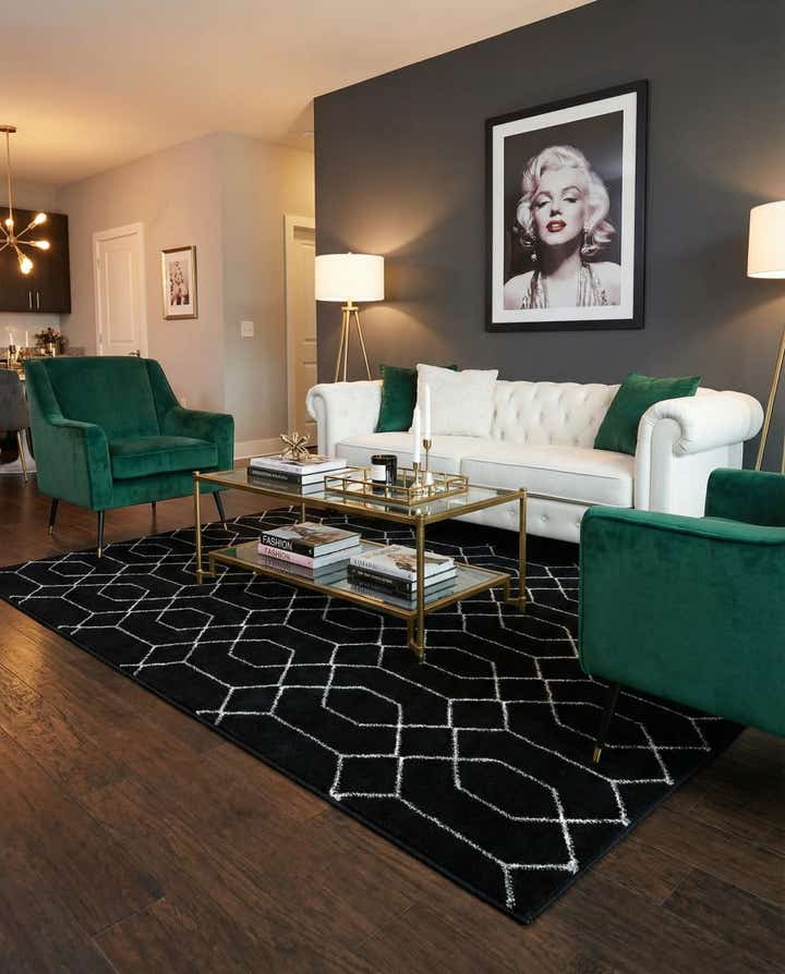 5' 3 x 7' Marilyn Monroe™ Glam Trellis Rug