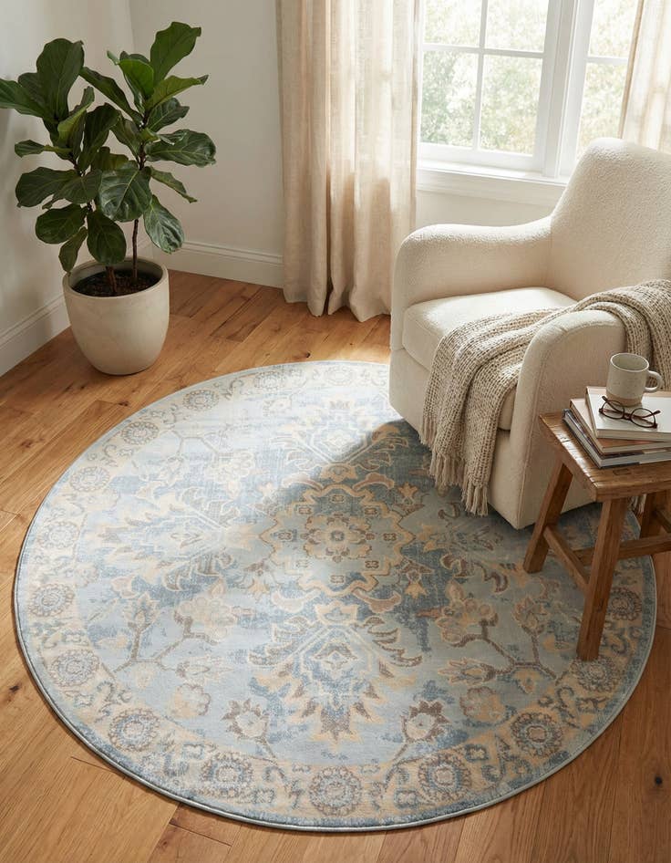 Detail image of 6' x 6' Victoria Round Rug