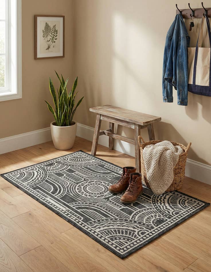 Detail image of 2' x 3'  Washable Traditional Indoor / Outdoor Rug