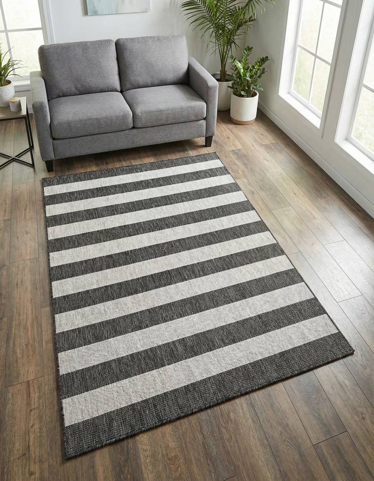 Detail image of 5' 3 x 8' Easy-Clean Striped Indoor / Outdoor Rug