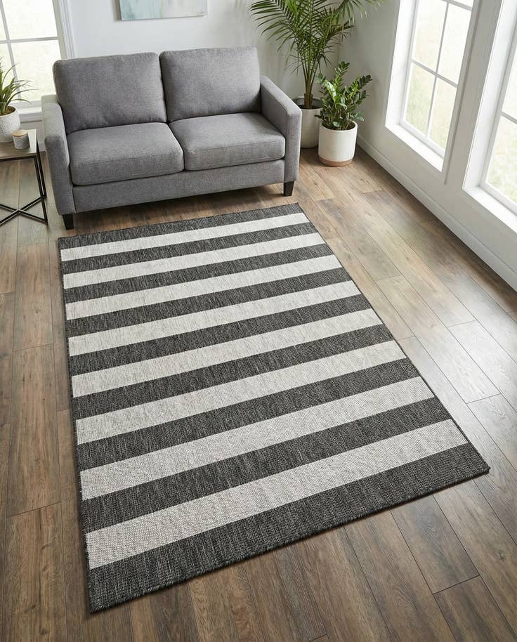 Detail image of 5' 3 x 8' Easy-Clean Striped Indoor / Outdoor Rug