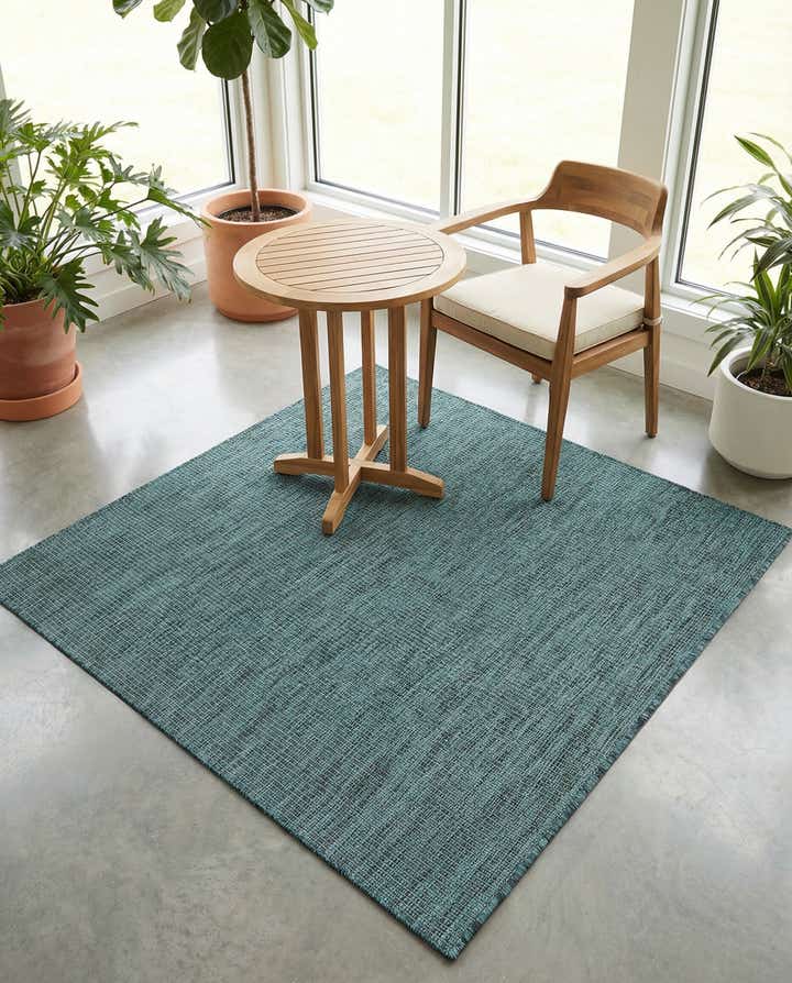 4' 1 x 4' 1 Easy-Clean Solid Indoor / Outdoor Square Rug