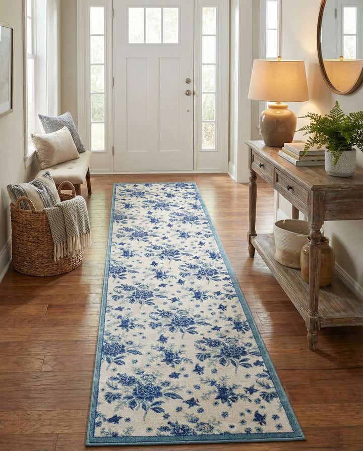 2' 7 x 10' Blossom Runner Rug