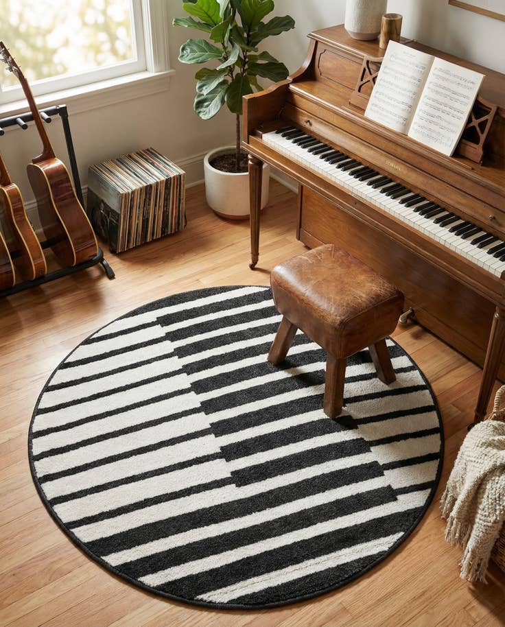 Detail image of 4' x 4' Oslo Round Rug