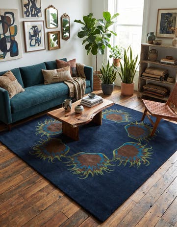 7' 6 x 7' 7 Luna Square Rug