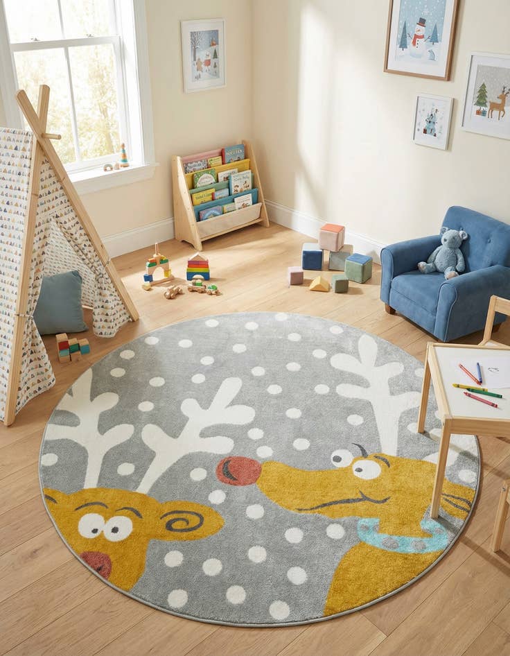 Detail image of 7' 10 x 7' 10 Reindeer Whimsy Kids Round Rug