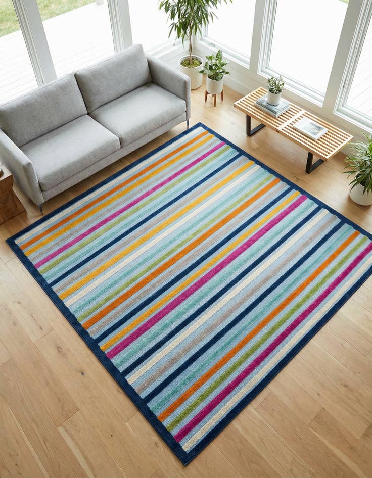 Detail image of 7' 10 x 7' 10  Washable Aruba Indoor / Outdoor Square Rug