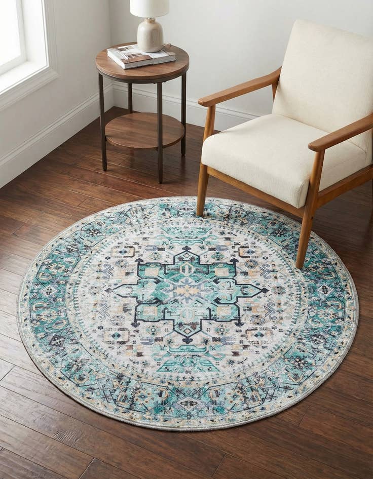 Detail image of 4' x 4'  Washable Yara Round Rug