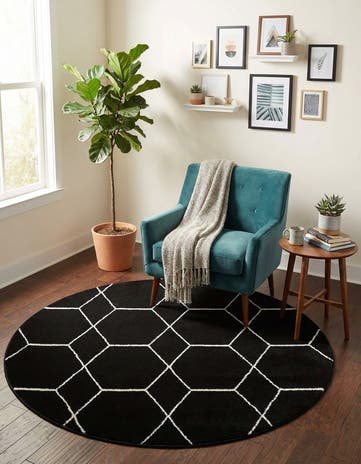 5' 3 x 5' 3 Trellis Frieze Round Rug