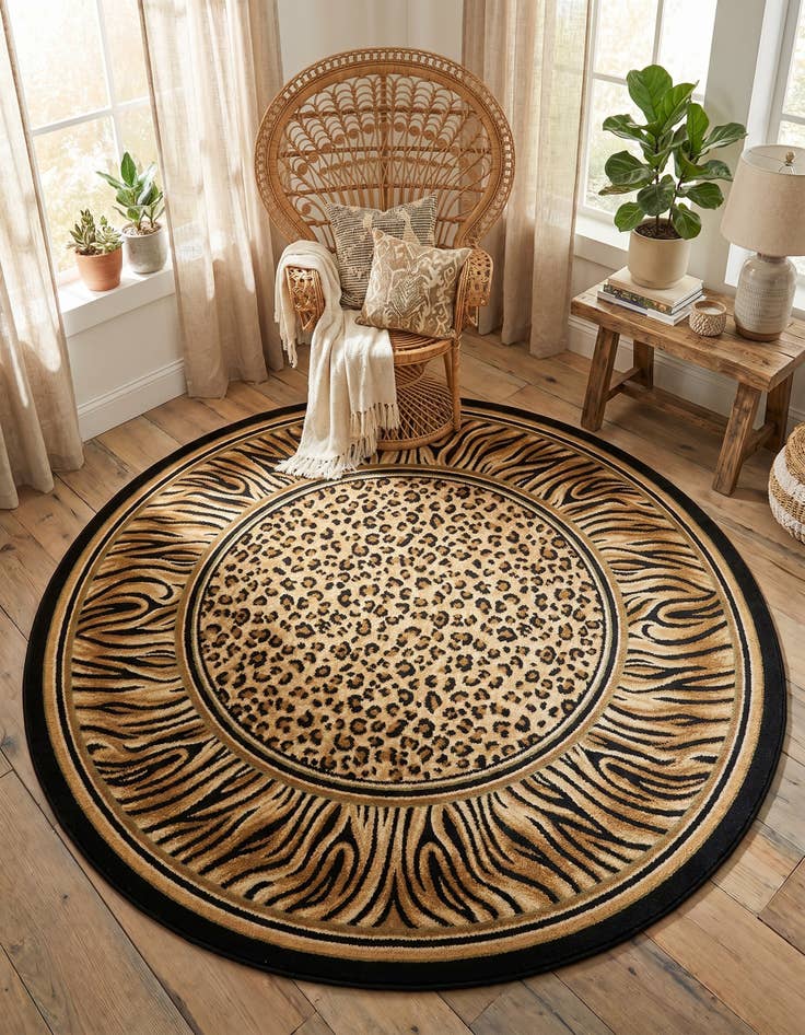 Detail image of 6' 1 x 6' 1 Safari Round Rug