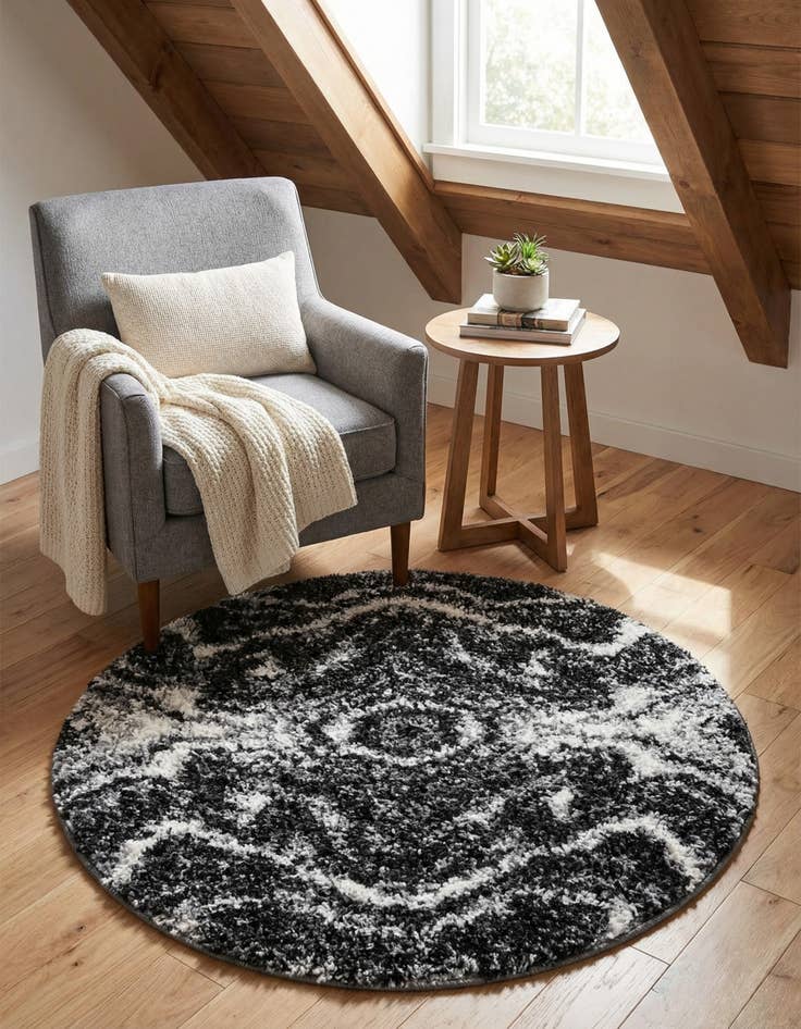 Detail image of 3' 3 x 3' 3 Lagom Shag Round Rug