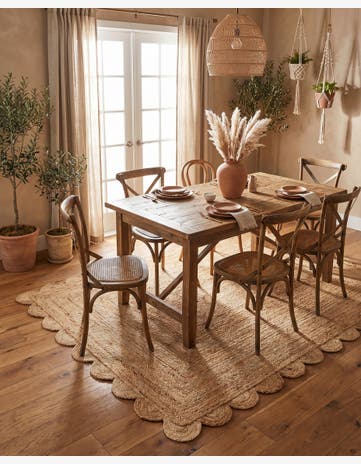 Natural Hand Woven Scallop Braided Jute Rug