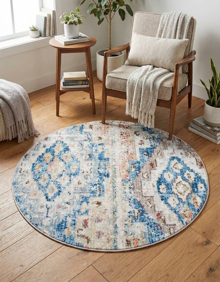 Detail image of 3' 3 x 3' 3 Madrid Round Rug