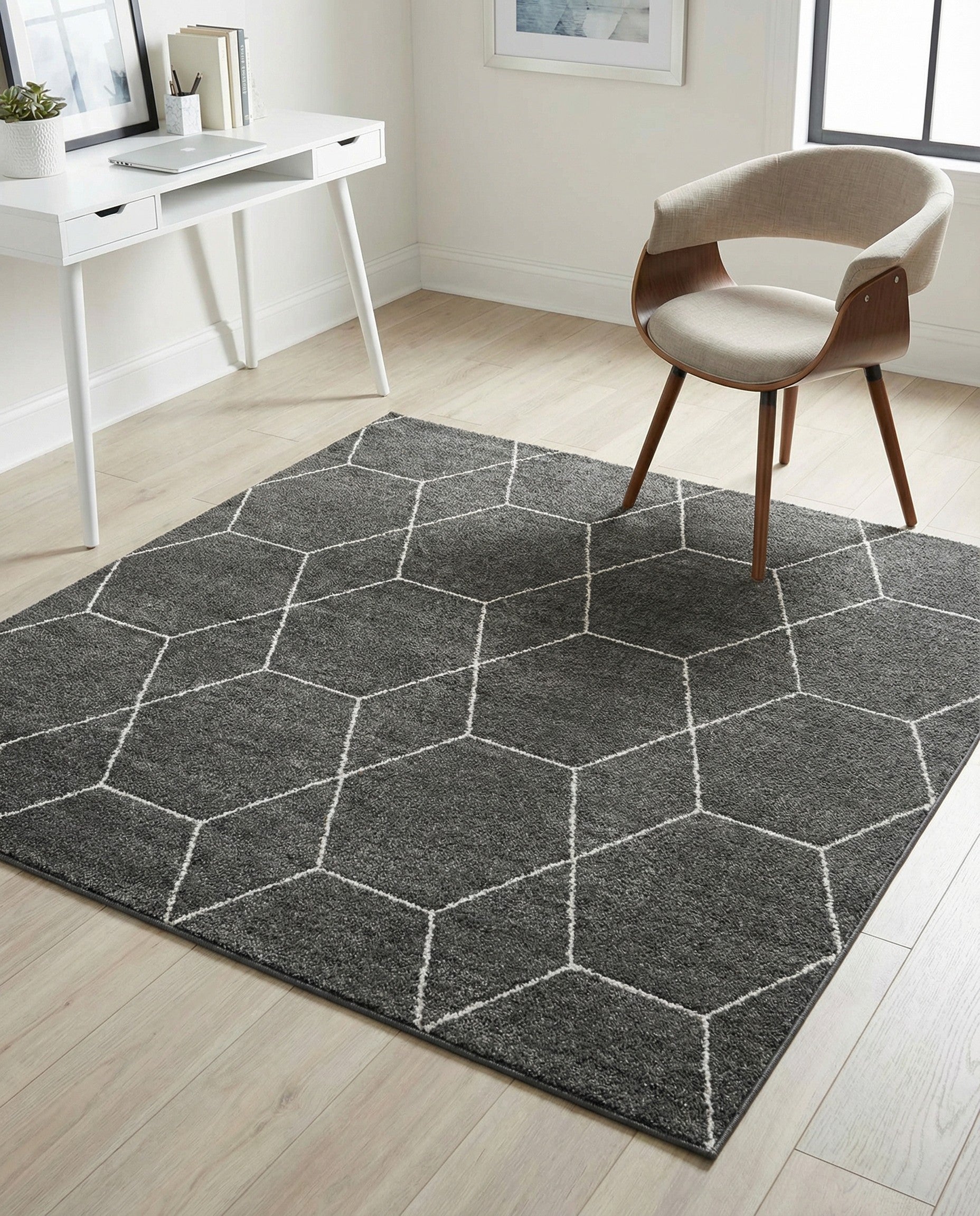 6' x 6' Lattice Frieze Square Rug