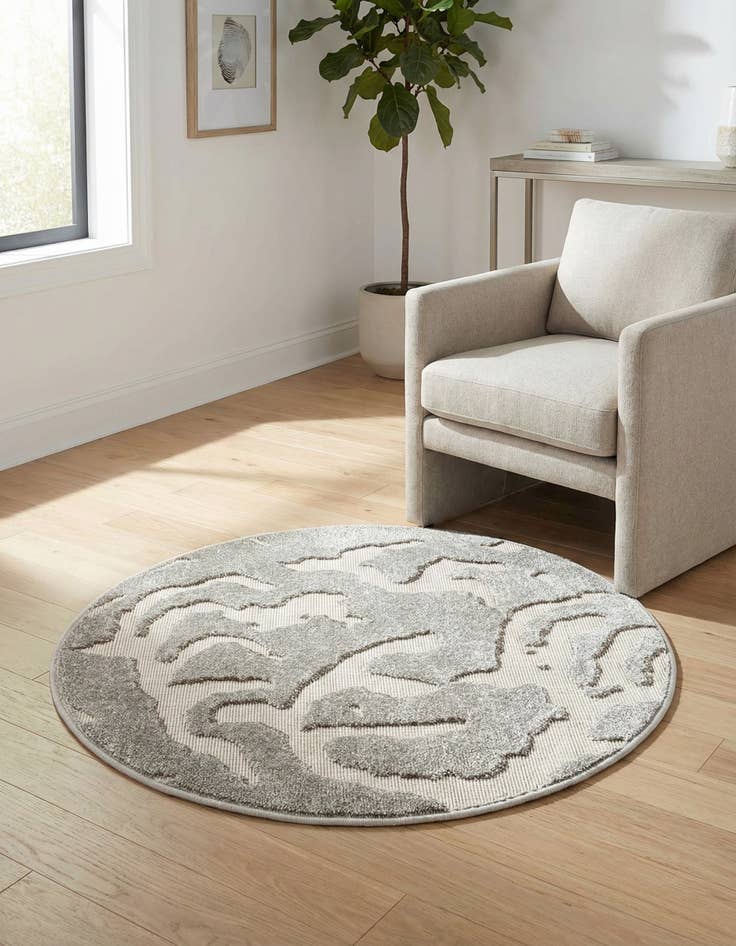 Detail image of 3' x 3' Easy-Clean Sabrina Soto Indoor / Outdoor Round Rug