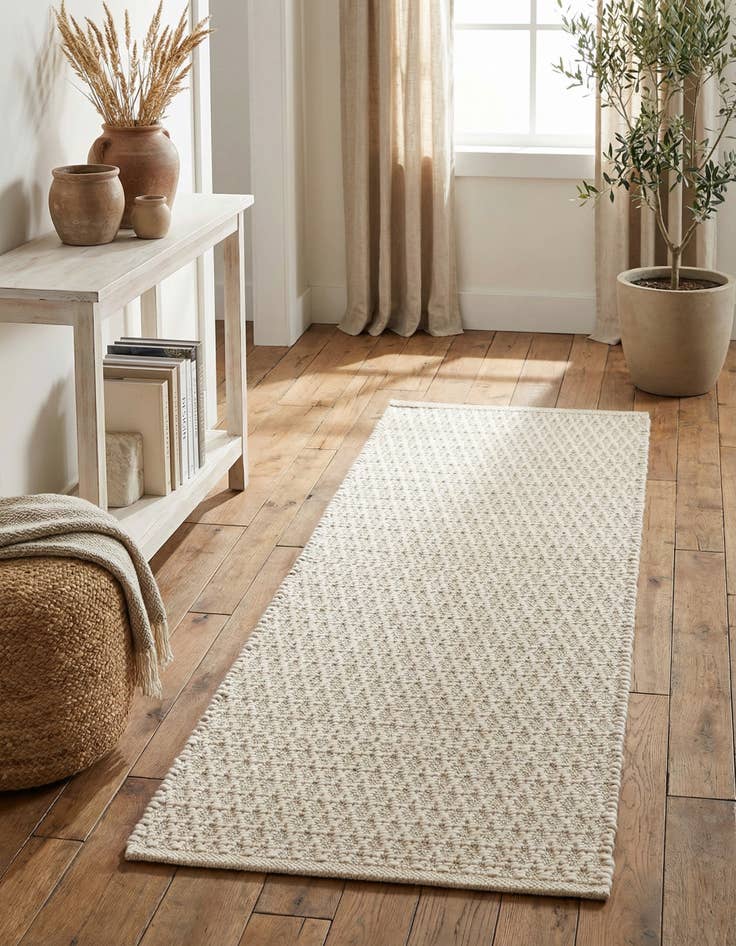 Detail image of 2' x 5' 1 Hand Woven Lattice Wool Runner Rug