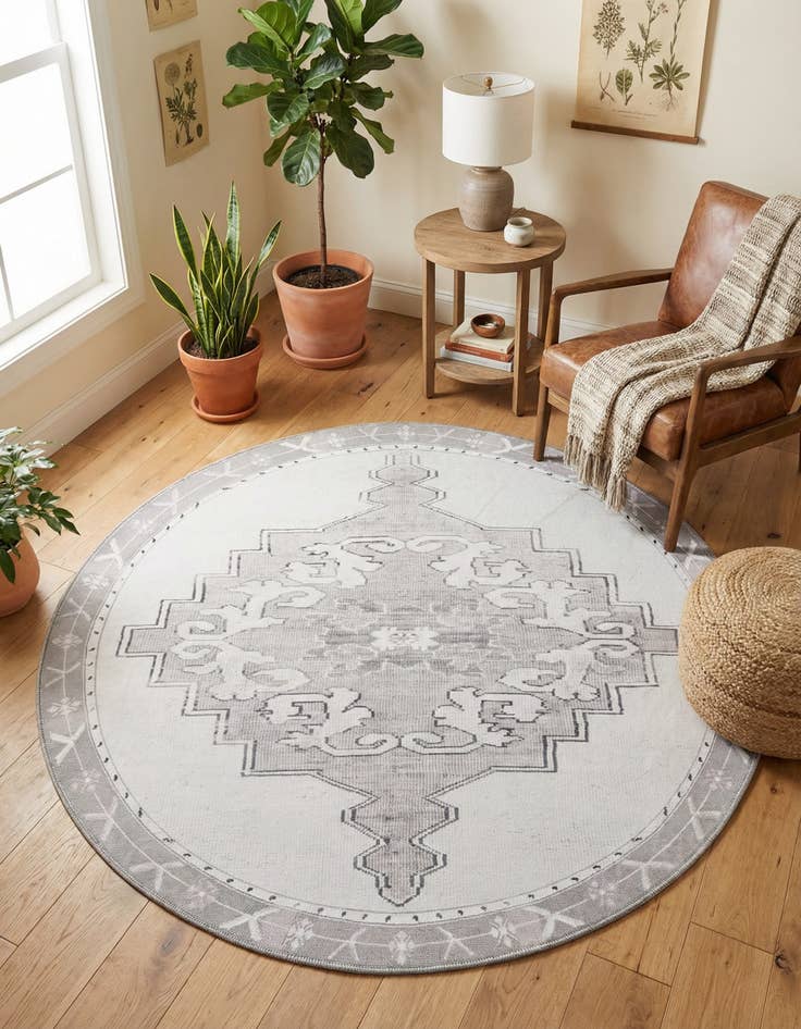 Detail image of 5' x 5' Timeless Round Rug