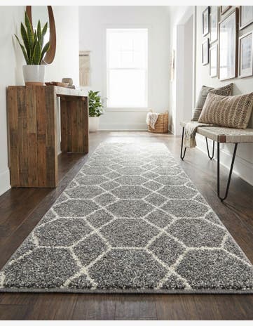 Light Gray Lattice Frieze Runner Rug