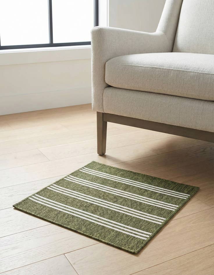 Detail image of 1' 4 x 1' 4 Washable Jill Zarin Indoor / Outdoor Sample Rug