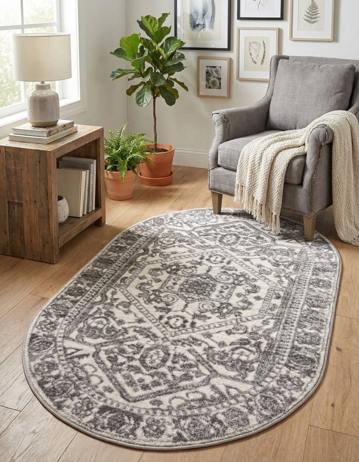 Detail image of 3' 3 x 5' 3 Boston Oval Rug