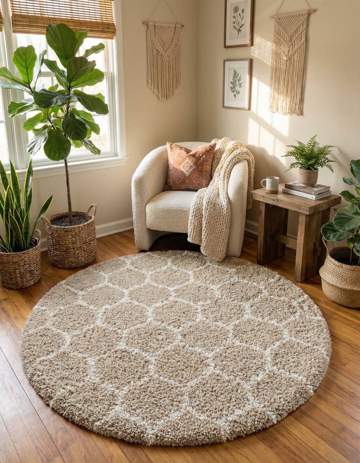 Detail image of 6' x 6' Lattice Shag Round Rug