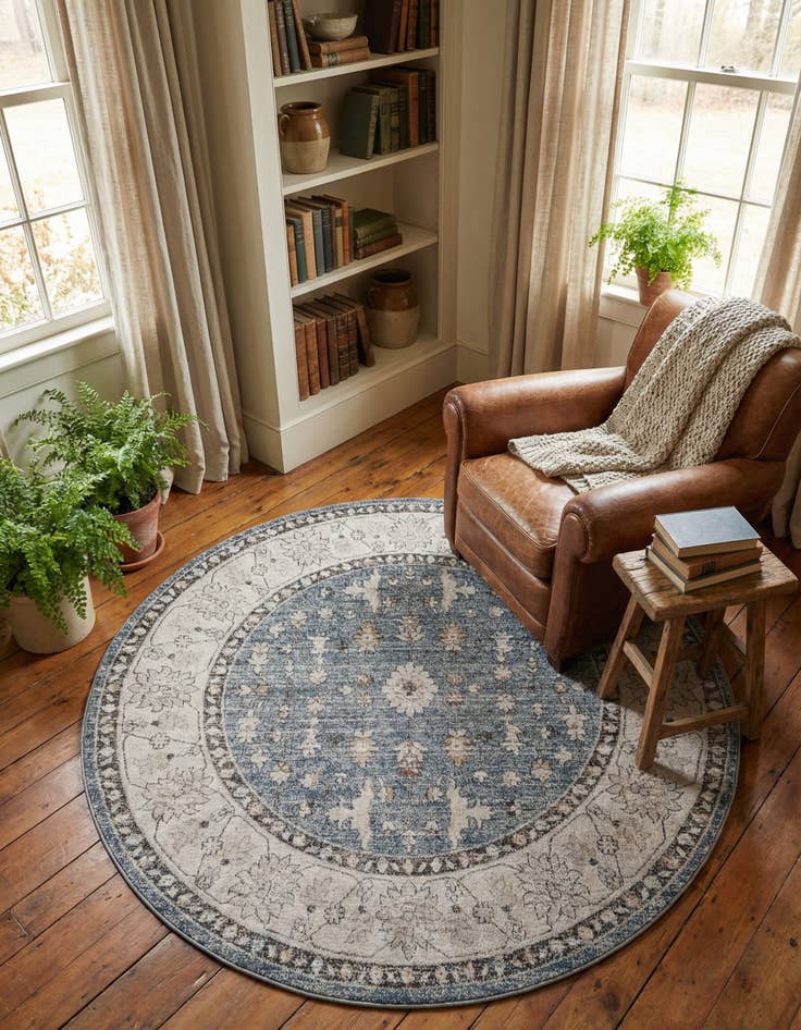 Detail image of 7' x 7' Eco Traditional Round Rug