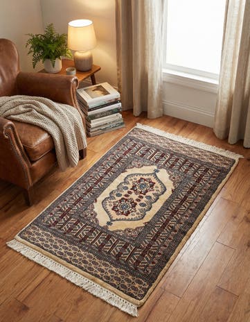 2' 6 x 4' Hand Knotted Bokhara Oriental Wool Rug