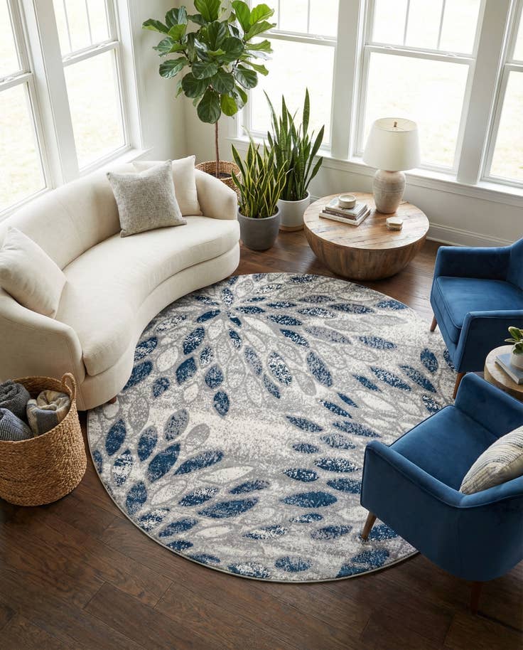 Detail image of 8' x 8' Charleston Round Rug