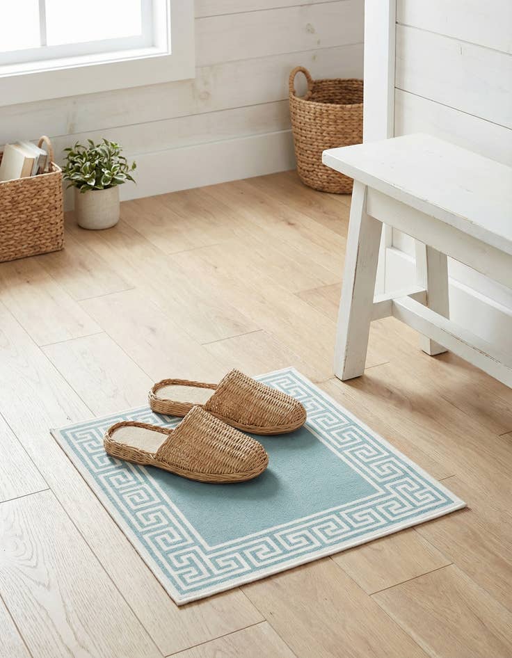 Detail image of 1' 3 x 1' 3 Washable Coastal Indoor / Outdoor Sample Rug