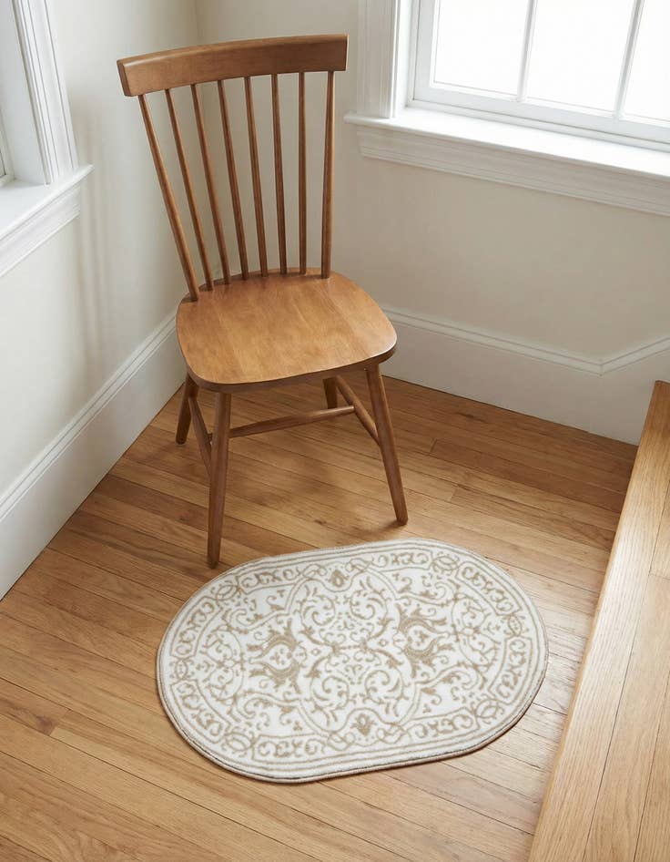 Detail image of 2' x 3' Hermitage Oval Rug