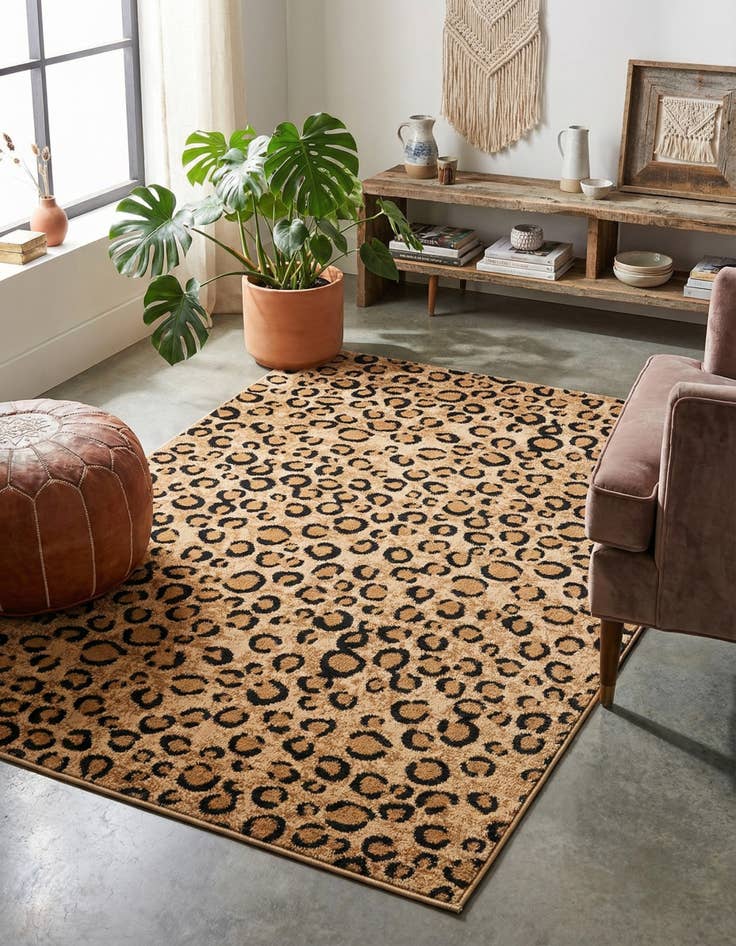 Detail image of 4' 1 x 6' 1 Safari Rug