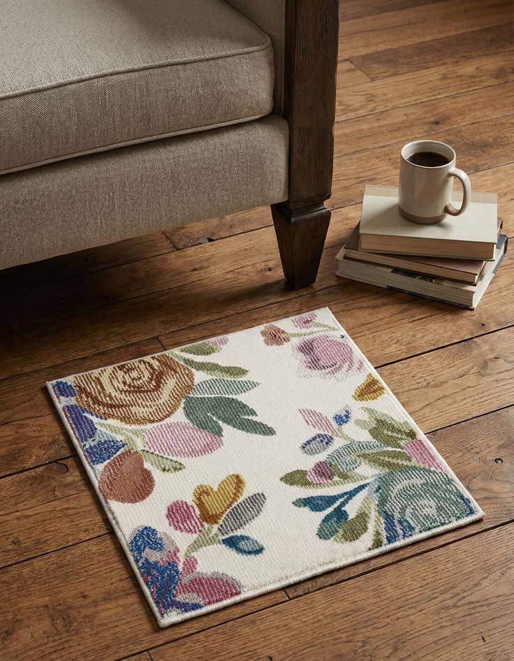 Detail image of 1' 4 x 1' 4 Blossom Sample Rug