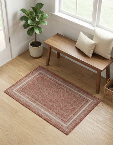 3' 1 x 5' 3 Easy-Clean Border Indoor / Outdoor Rug