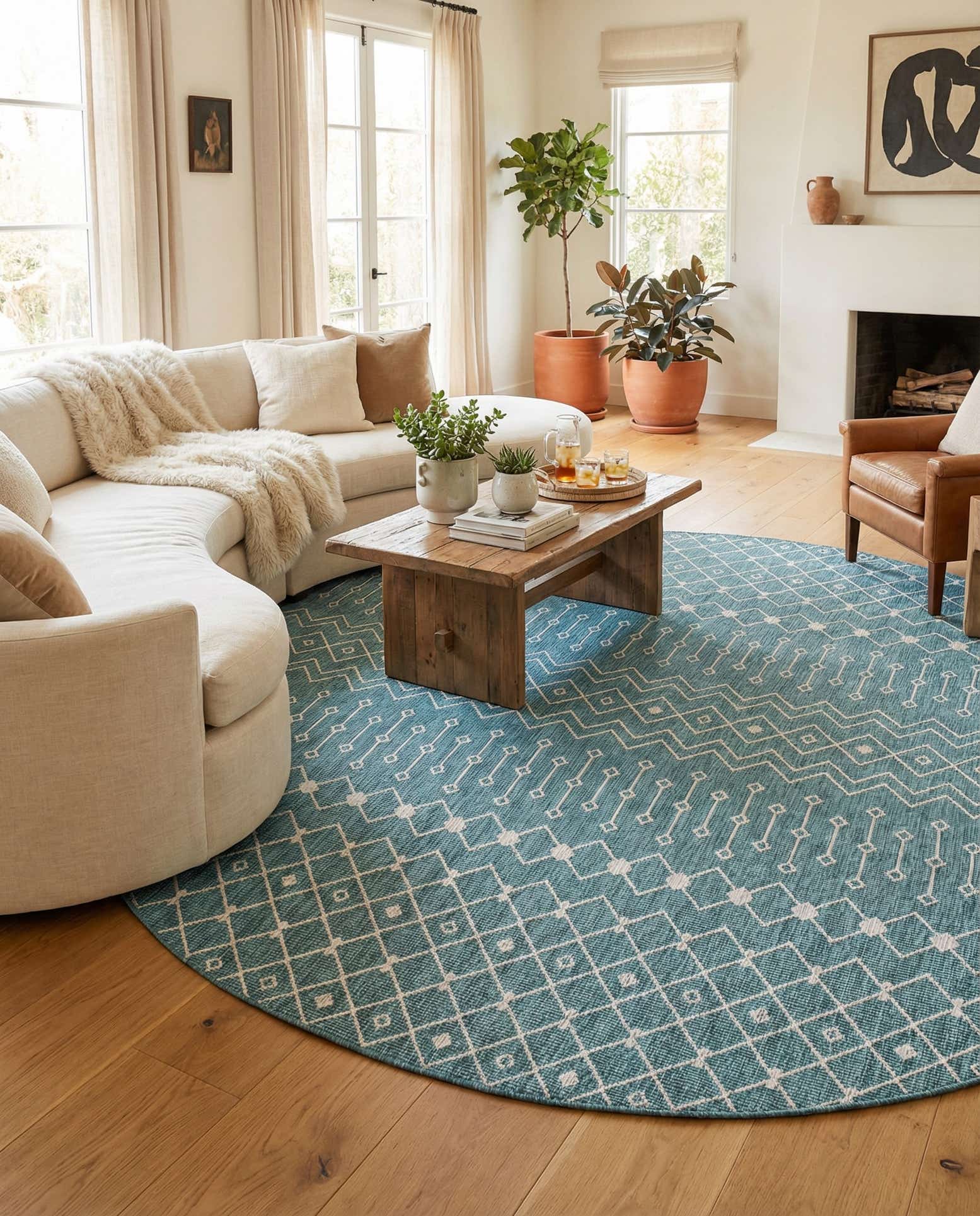 13' x 13' Easy-Clean Trellis Indoor / Outdoor Round Rug