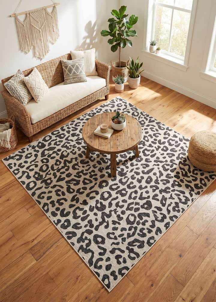 7' 10 x 7' 10 Easy-Clean Safari Indoor / Outdoor Square Rug