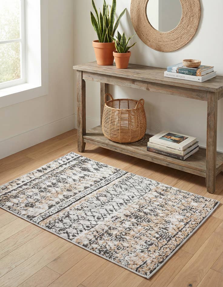 Detail image of 2' 2 x 3' Leipzig Rug