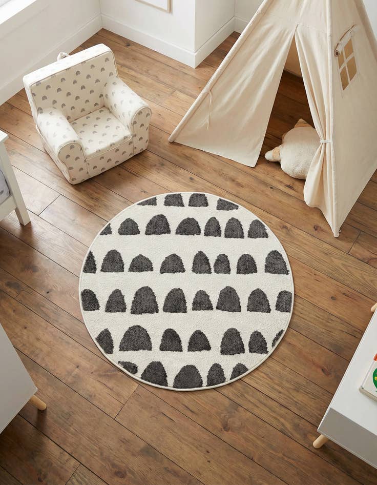 Detail image of 3' 3 x 3' 3 Whimsy Kids Round Rug