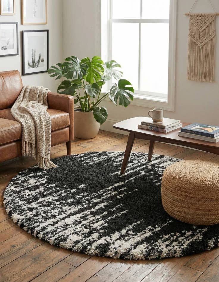 Detail image of 5' 3 x 5' 3 Serenity Shag Round Rug