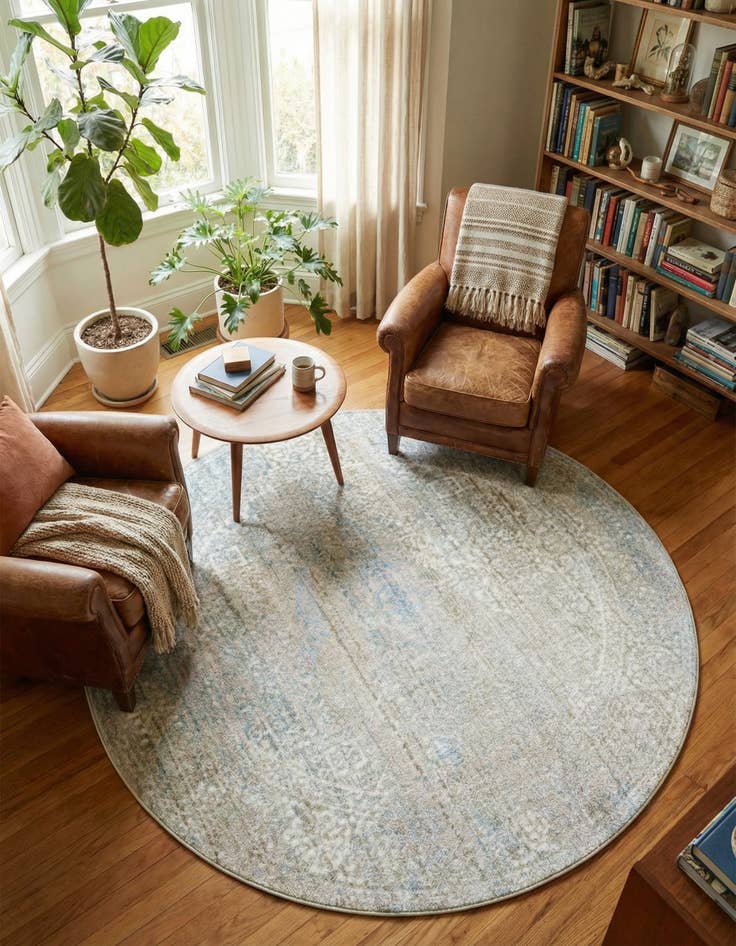 Detail image of 6' x 6' Williamsburg Round Rug