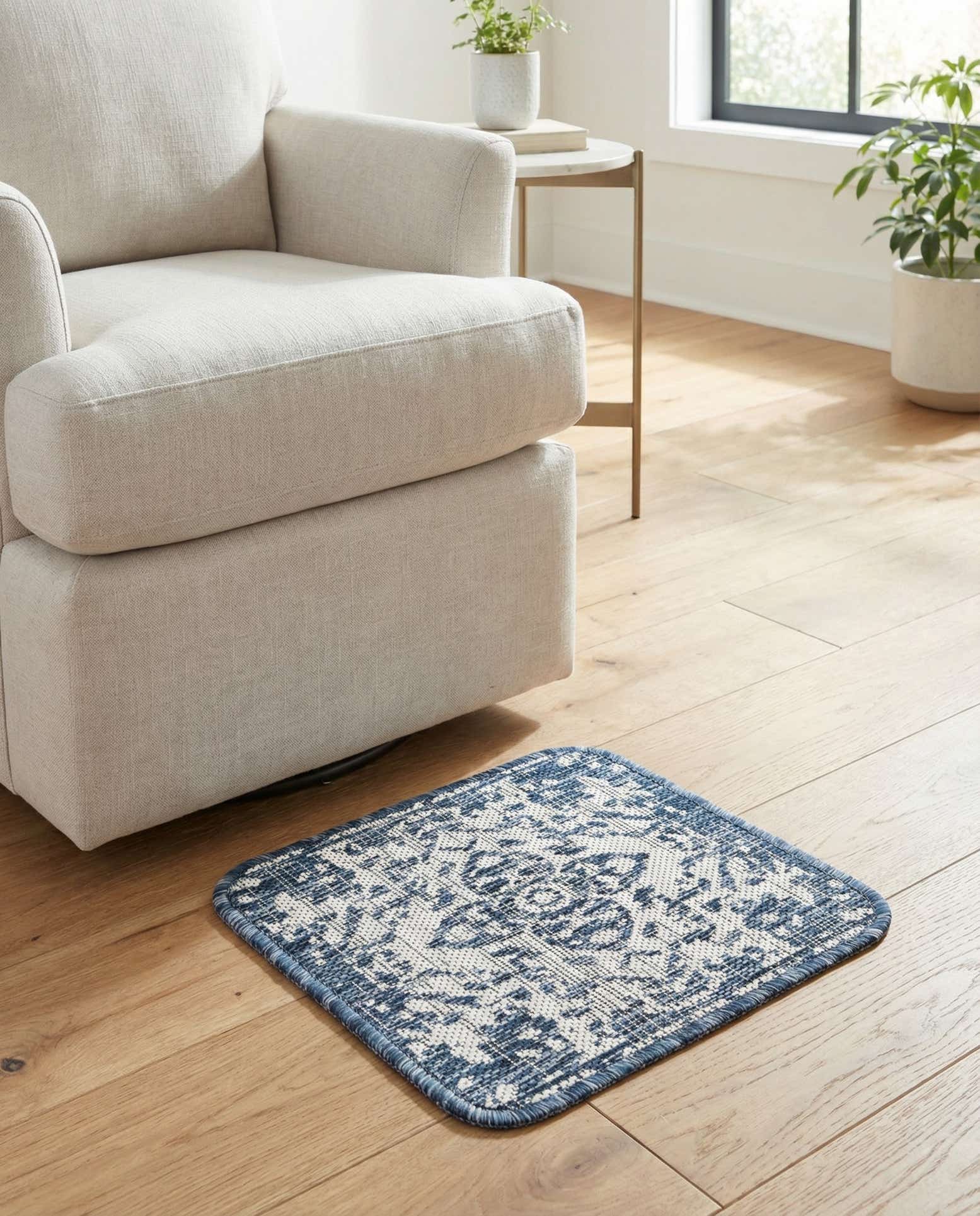 1' 4 x 1' 4 Easy-Clean Jill Zarin Dubai Indoor / Outdoor Sample Rug