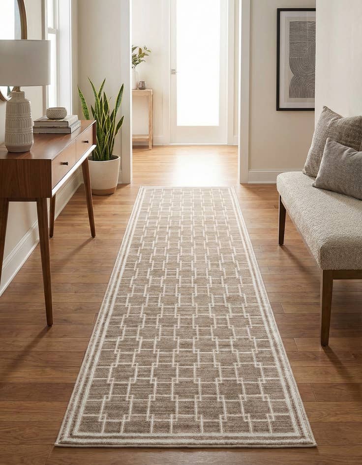 Detail image of 2' 7 x 10' Metropolitan Uptown Runner Rug