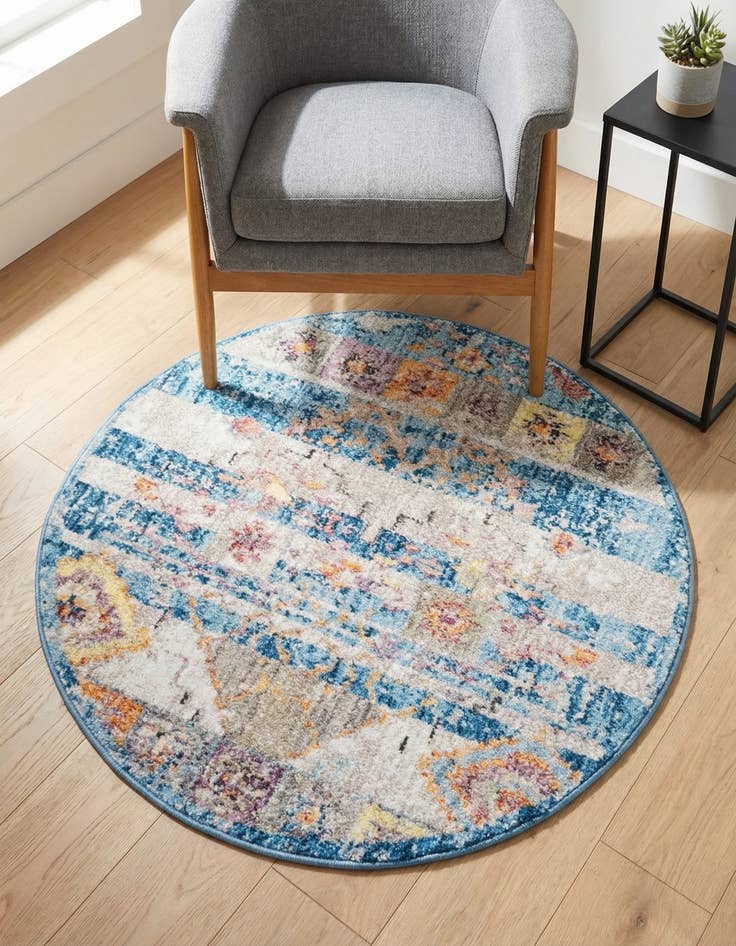 Detail image of 3' 3 x 3' 3 Madrid Round Rug