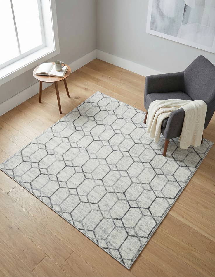 Detail image of  5' 3 x 5' 3 Lattice Trellis Square Rug