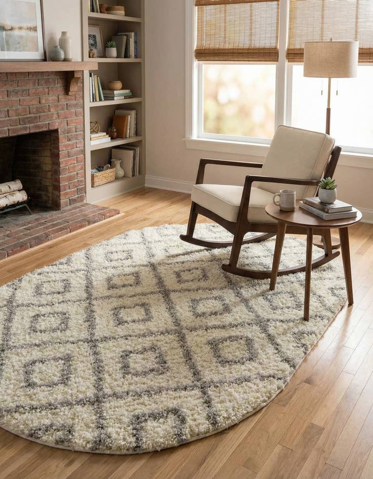 Detail image of 5' 3 x 8' Trellis Shag Oval Rug