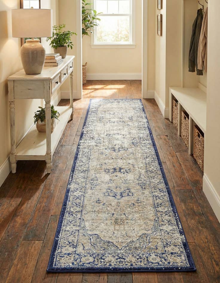 Detail image of 2' 7 x 12' 2 Lexington Runner Rug
