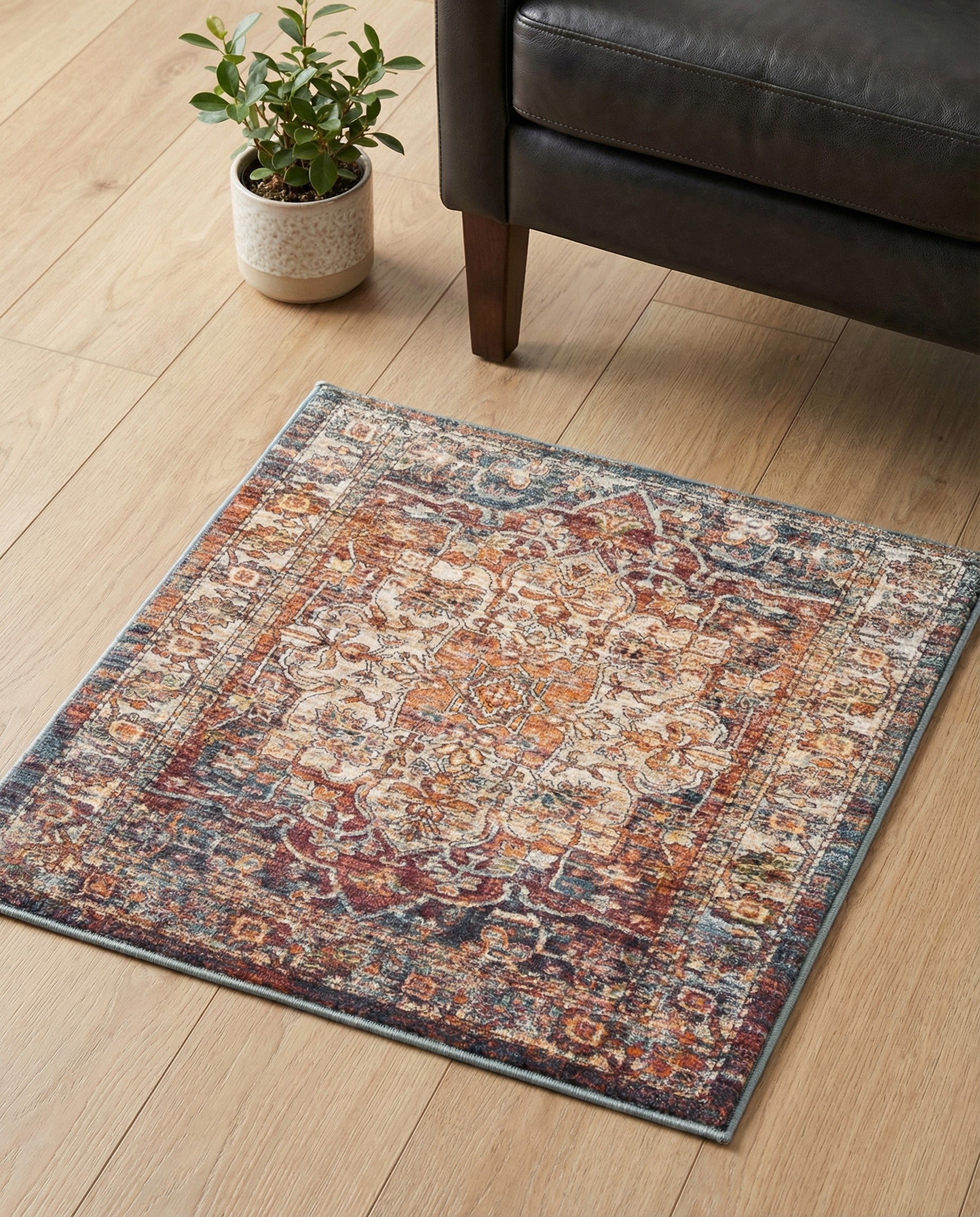 1' 4 x 1' 4 Isabella Sample Rug
