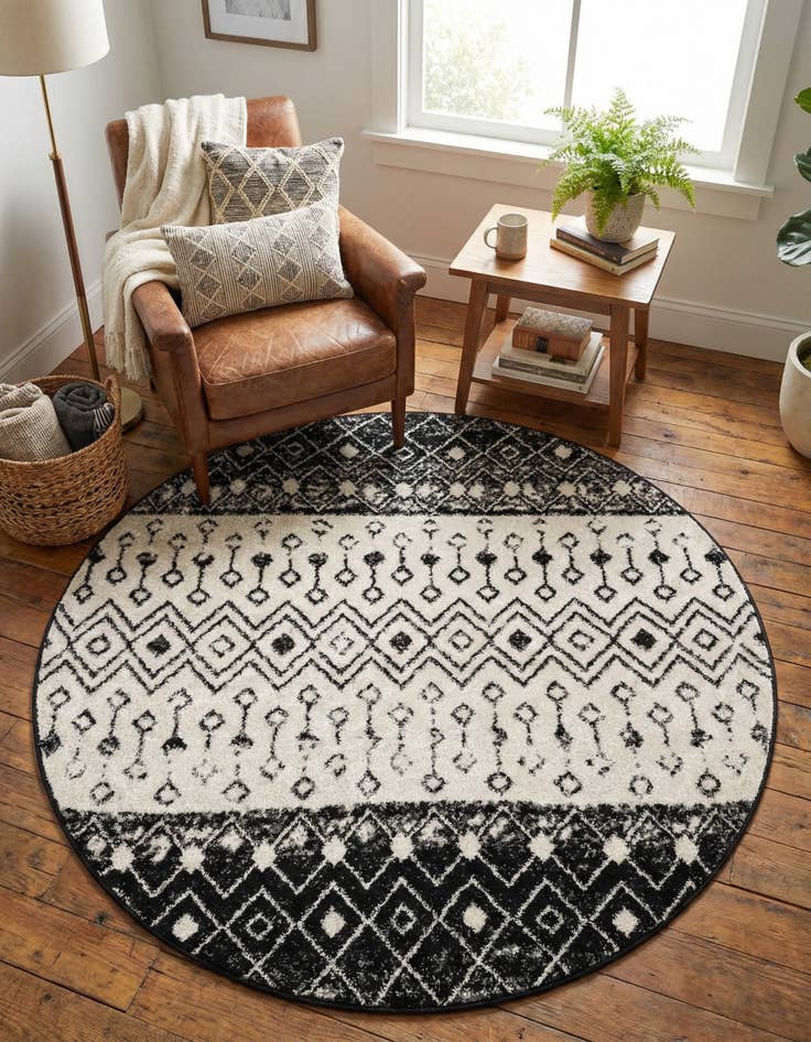 Detail image of 5' 3 x 5' 3 Moroccan Trellis Round Rug