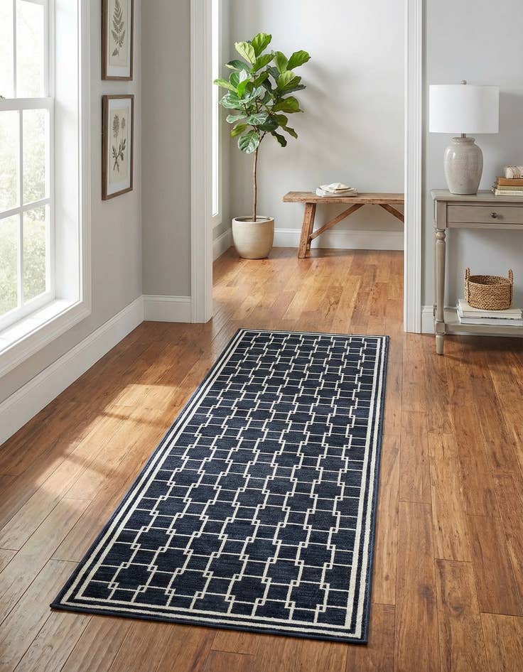 Detail image of Jill Zarin 2' 7 x 10' Metropolitan Uptown Runner Rug