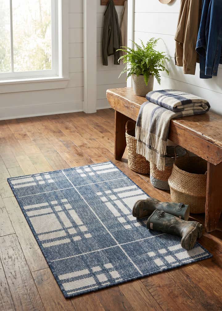 2' x 3' Easy-Clean Checkered Indoor / Outdoor Rug