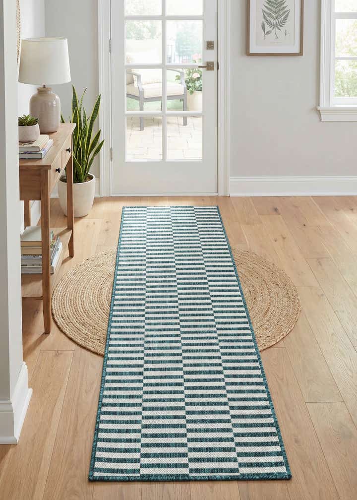 2' x 6' Easy-Clean Striped Indoor / Outdoor Runner Rug